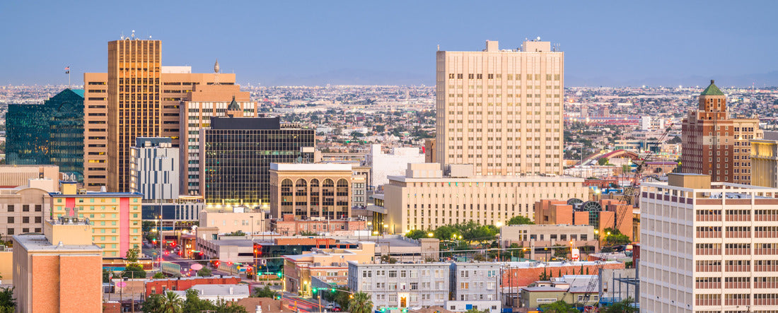 El Paso, Texas, USA downtown city skyline at dusk with Juarez, Mexico in the distance 2000pc Panoramic Puzzle