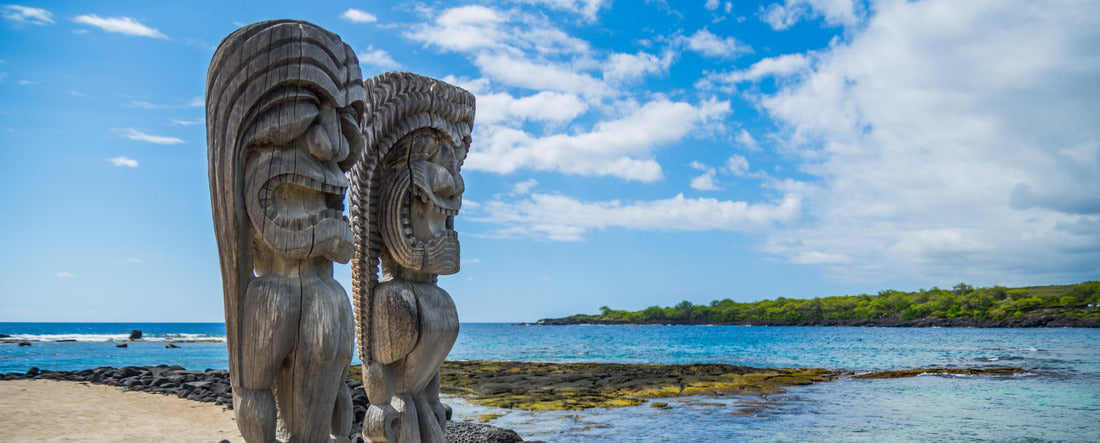 Hawaiian style wood carving Pu?uhonua O Honaunau National Historical Park, Big Island, Hawaii 2000pc Panoramic Puzzle