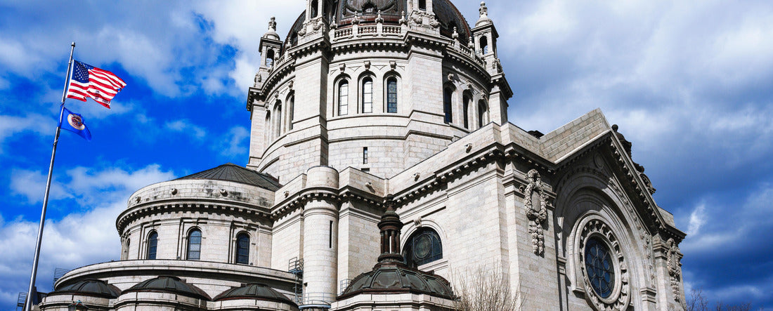 The Cathedral of Saint Paul, a Landmark Roman Catholic Church with a distinctive copper-clad dome in the City of Saint Paul, Minnesota, USA 2000pc Panoramic Puzzle