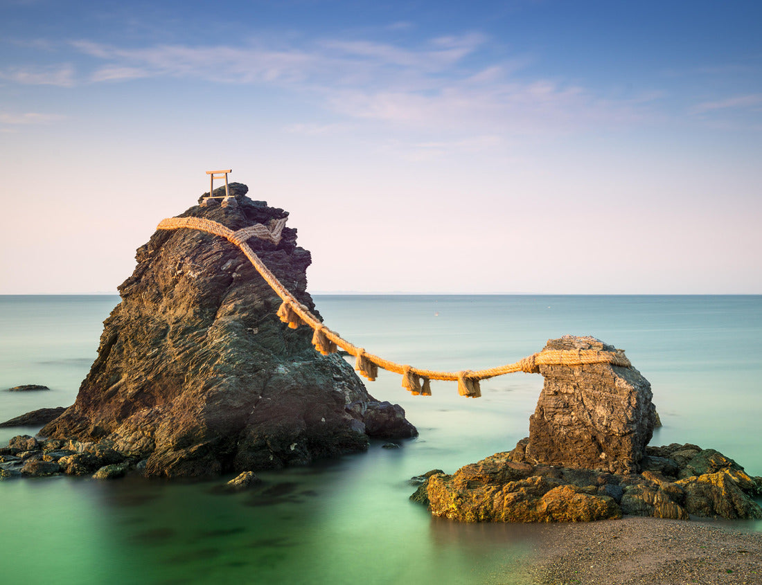 Noah Jigsaw Puzzle Meoto Iwa Rocks, Futami, Mie Prefecture, Japan. Known in English as the “wedded rocks,” they are considered sacred and represent husband and wife 1000 pieces