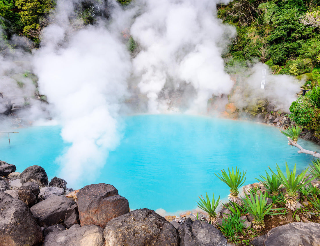 Noah Jigsaw Puzzle Beppu, Japan at the Sea “Hell” hot spring so named for its blue water 1000 pieces