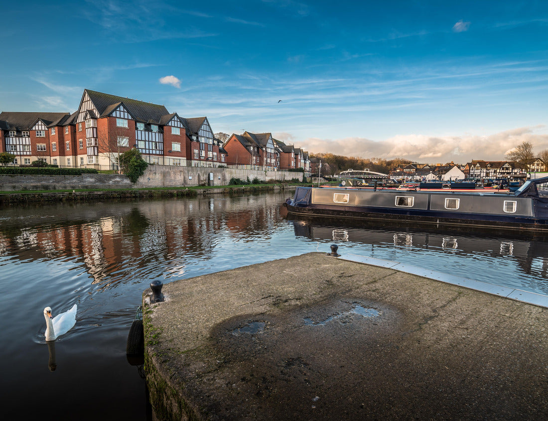 Noah Jigsaw Puzzle Newly developed marina along the Weaver in Northwich with new model Tudor housing, Cheshire 1000 pieces