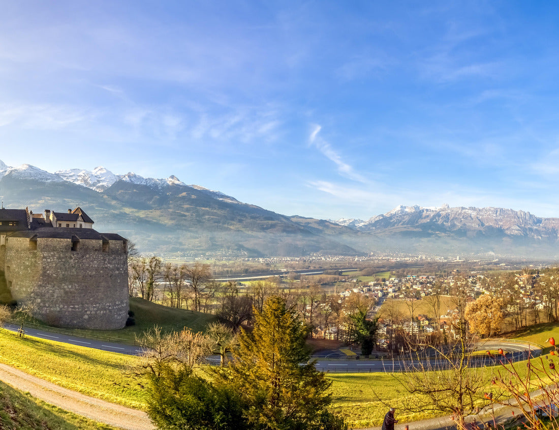 Noah Jigsaw Puzzle Lichtenstein, Vaduz, Castle 1000 pieces