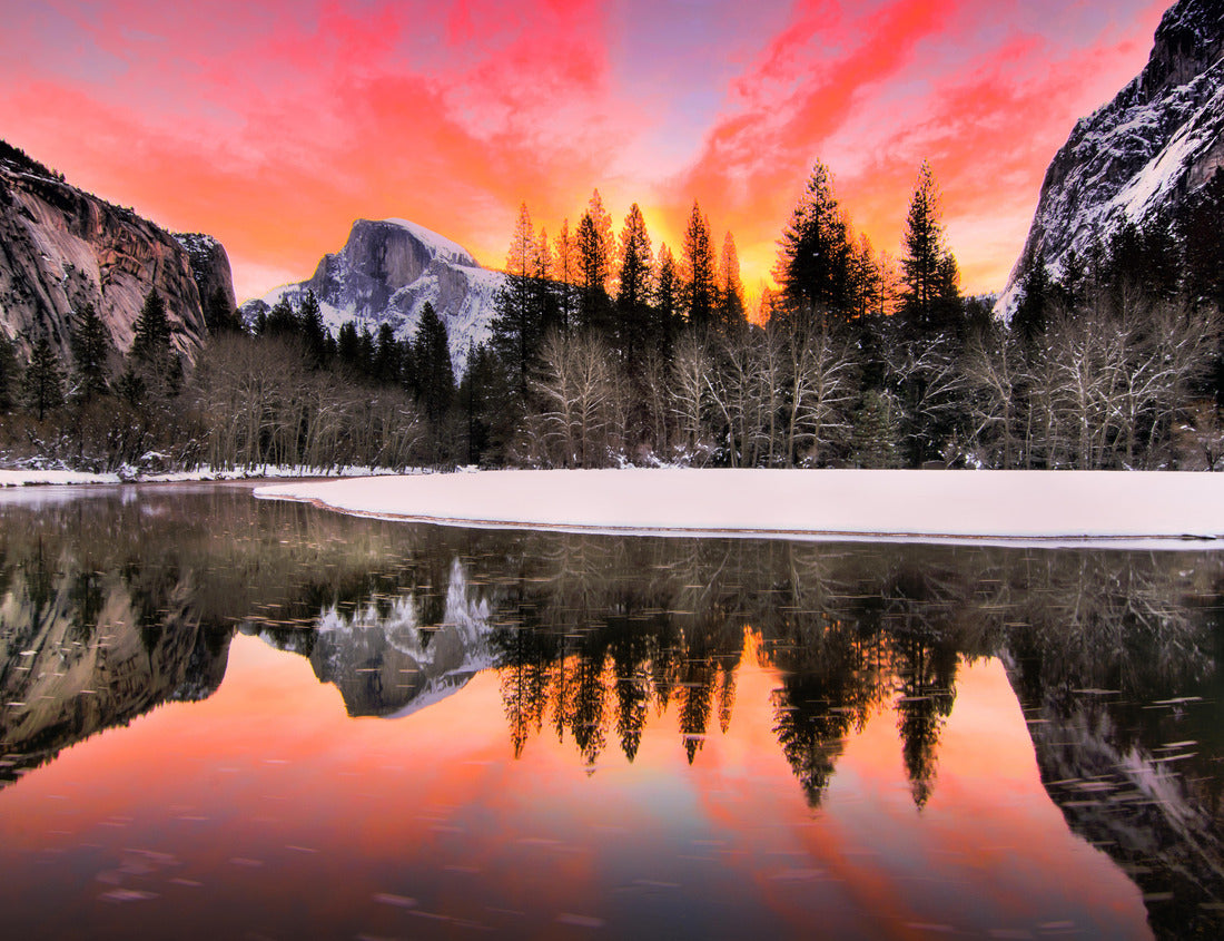 Noah Jigsaw Puzzle Nature Landscape of Yosemite National Park, California, USA.Yosemite National Park is in Sierra Nevada Area 1000 pieces