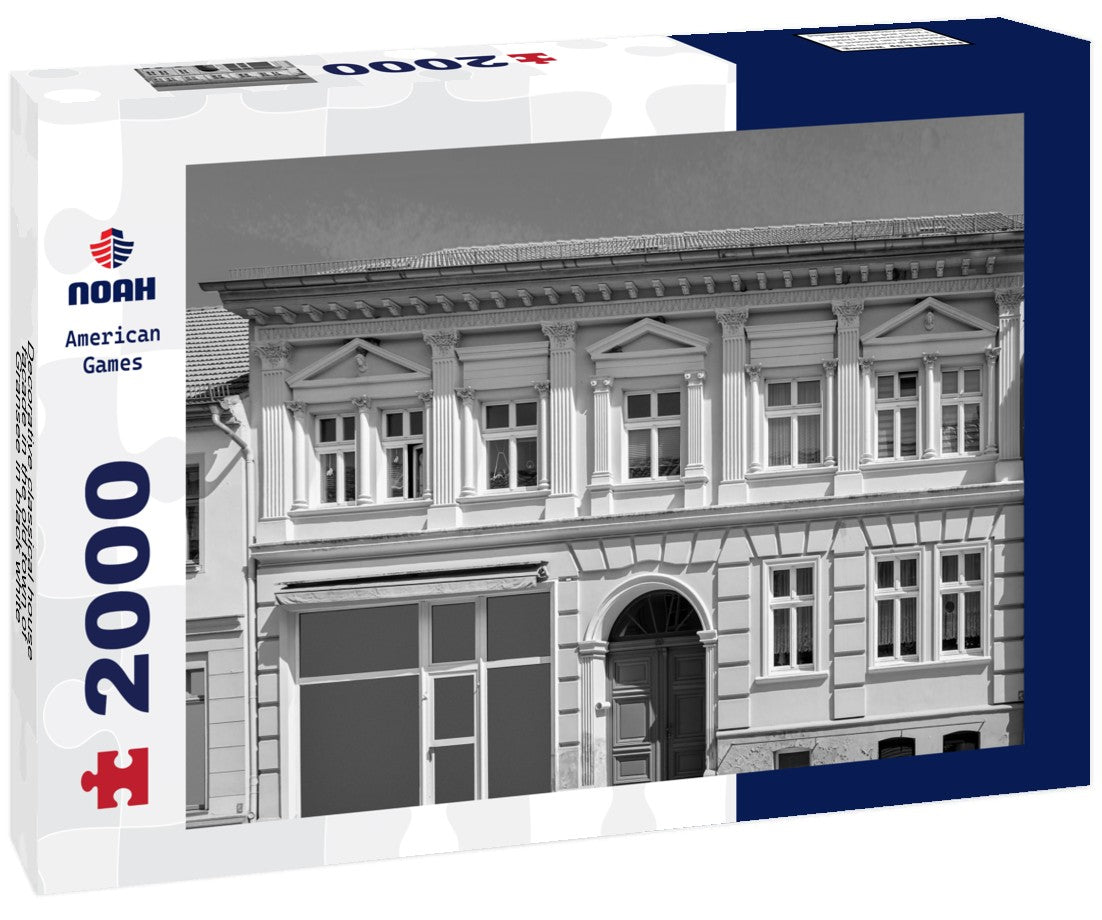 Noah Jigsaw Puzzle Decorative classical house facade in the old town of Gransee in black white 2000 pieces
