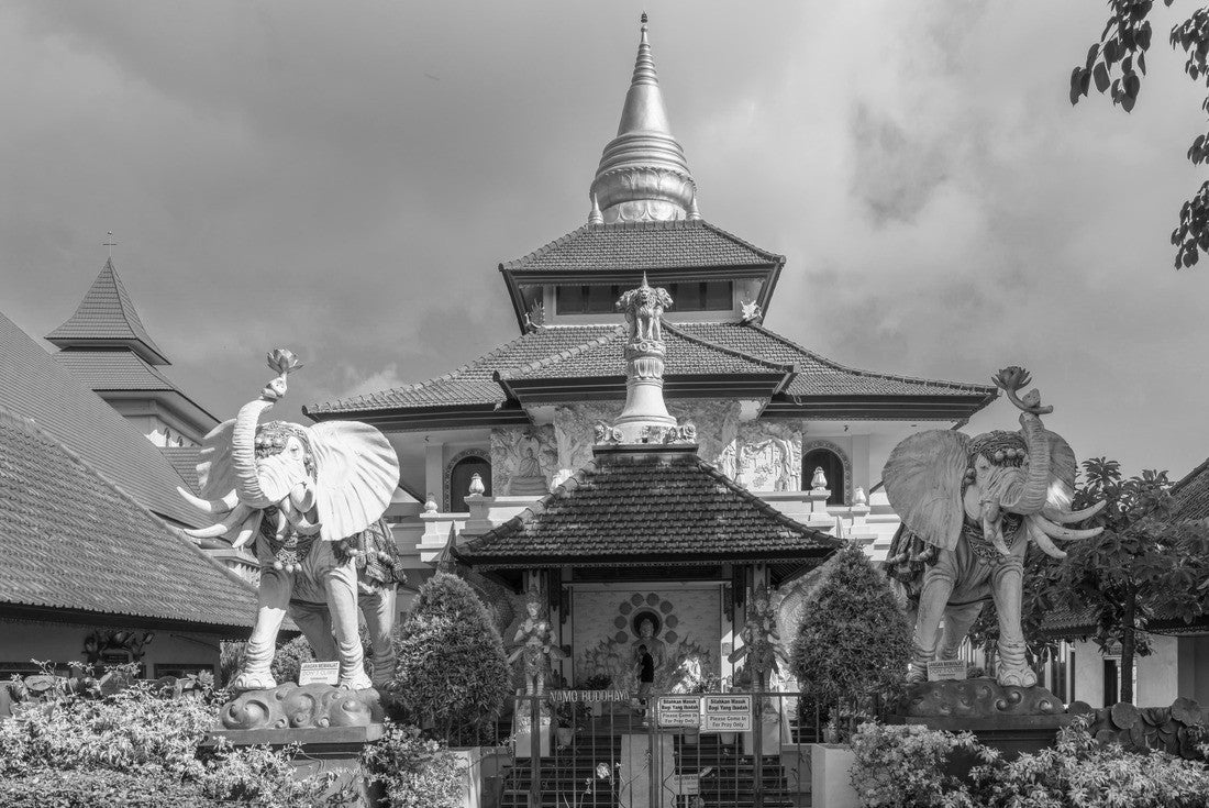 Noah Jigsaw Puzzle Complex of 5 Religious Sites in Nusa Dua. Puja Mandala serves as a perfect example of how 5 of Indonesia's major religions can live harmoniously side-by-side. Buddhist temple Vihara Buddha Guna. Bali in black white 2000 pieces