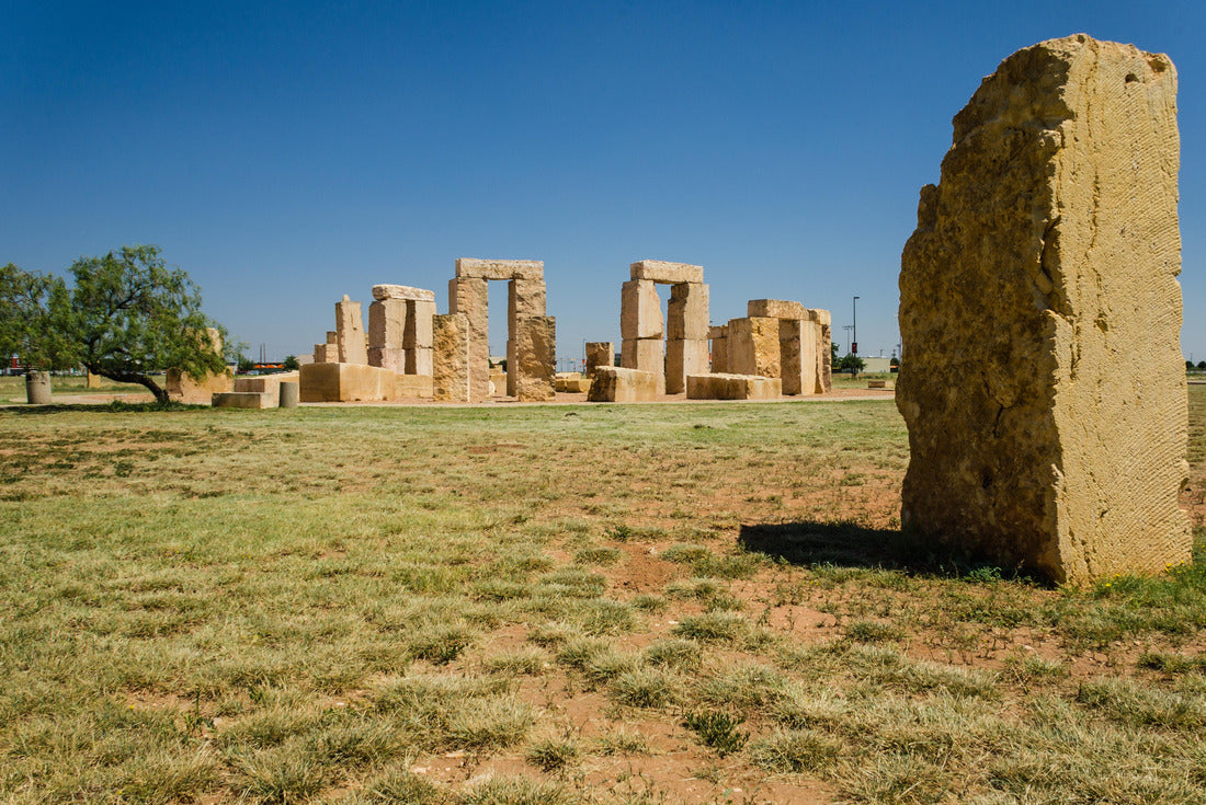 Stonehenge replica located in the University of Texas in Odessa that is 14% shorter than the original one in England 2000pc Puzzle
