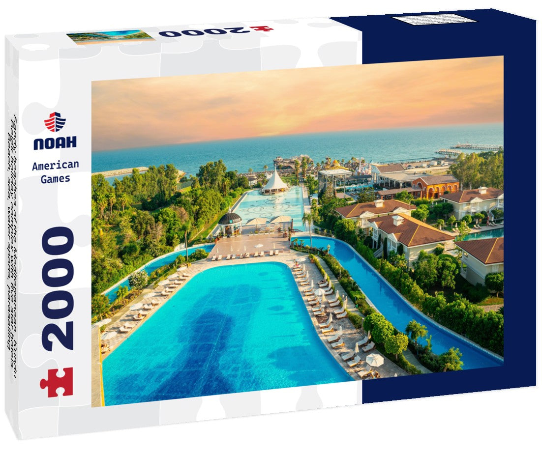 Noah Jigsaw Puzzle Sandy beaches of the Mediterranean. Kundu - Belek holiday complex with five star hotels. Beach, sea, water sports, parasailing, entertainment and shopping center. Antalya, Turkey 2000 pieces