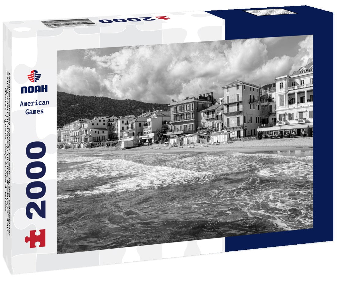 Noah Jigsaw Puzzle Mediterranean sandy beach in the traditional tourist town of Alassio on the Riviera of San Remo, Liguria, Italy in black white 2000 pieces