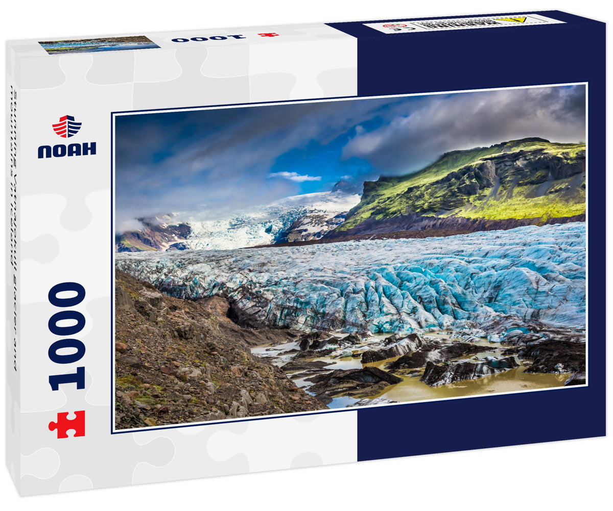 Stunning Vatnajokull glacier and mountains in Iceland