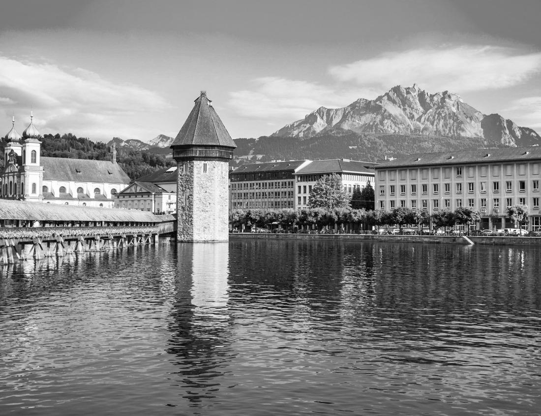 Noah Jigsaw Puzzle Cameron Falls just outside of Yellowknife, Northwest Territories of Canada in the autumn afternoon in black white 1000 pieces