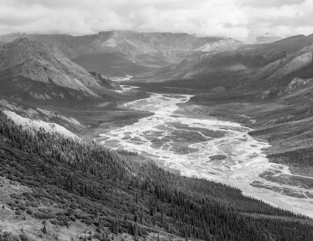 Noah Jigsaw Puzzle Evening cityscape with marina in the Mediterranean, Cagliari, Sardinia, Italy in black white 1000 pieces