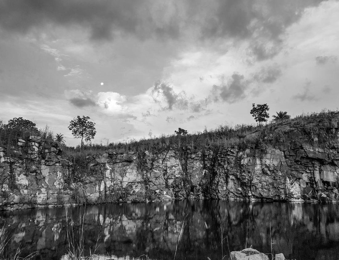 Noah Jigsaw Puzzle Little Rock, Arkansas, USA skyline on the river at twilight in black white 1000 pieces
