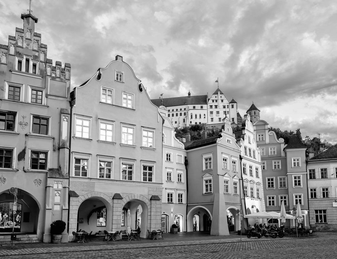 Noah Jigsaw Puzzle Kitchen Cabins - Booker T. Washington National Monument in black white 1000 pieces
