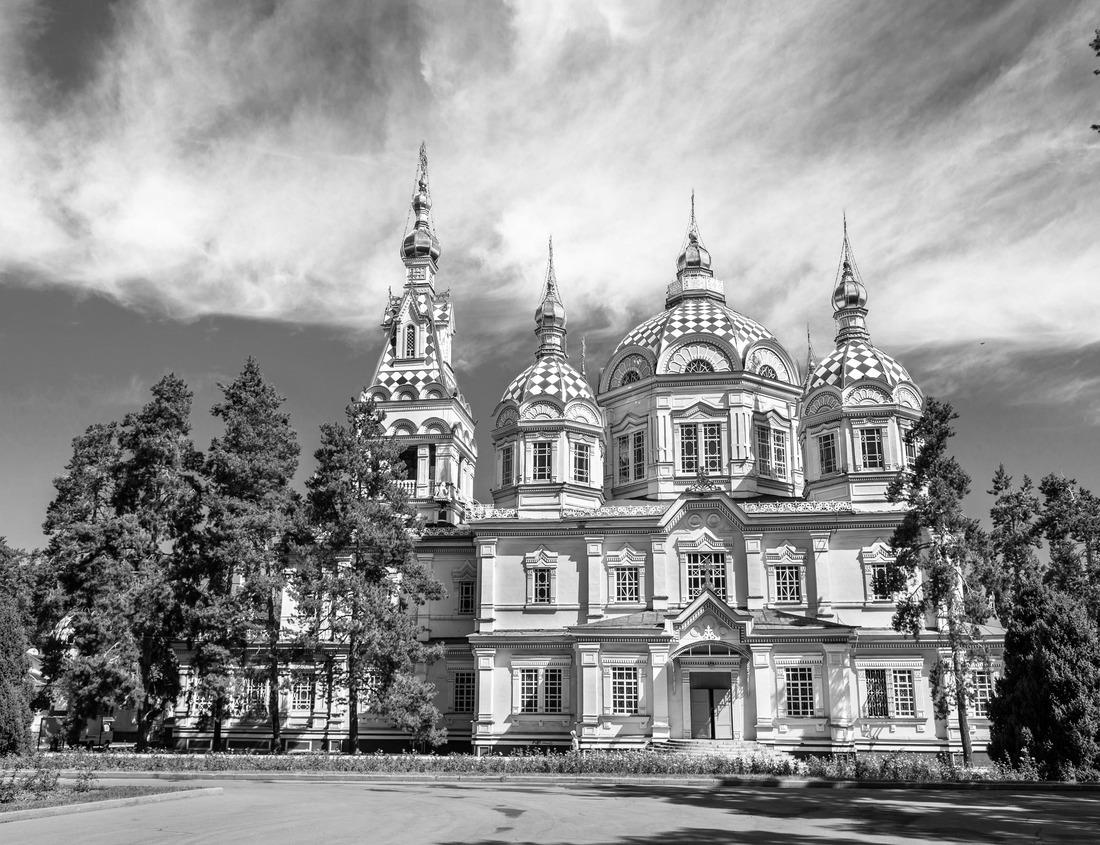 Noah Jigsaw Puzzle New Orleans, Louisiana, USA Downtown in black white 1000 pieces