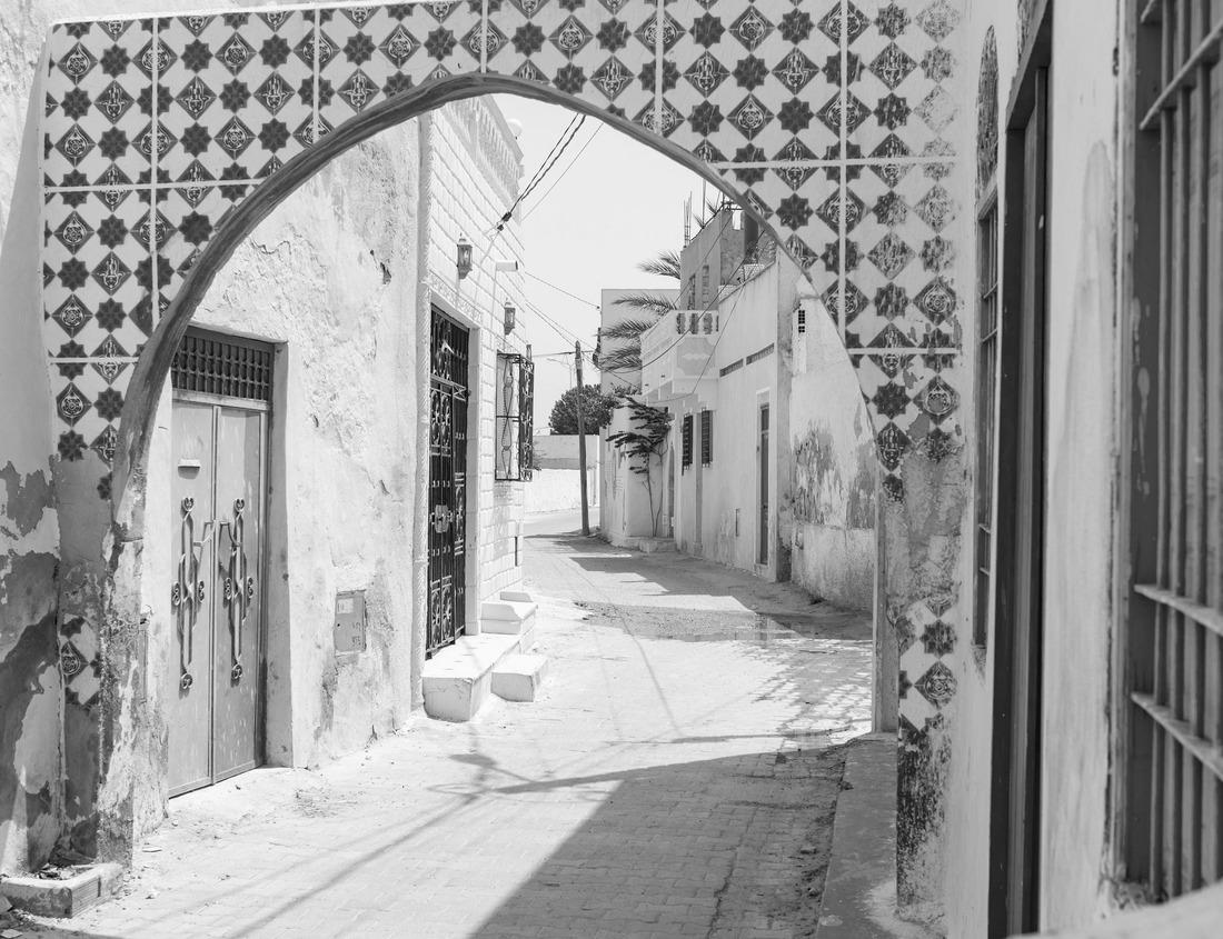 Noah Jigsaw Puzzle Historic ships on the Hoge der aa canal Groningen, Netherlands in black white 1000 pieces