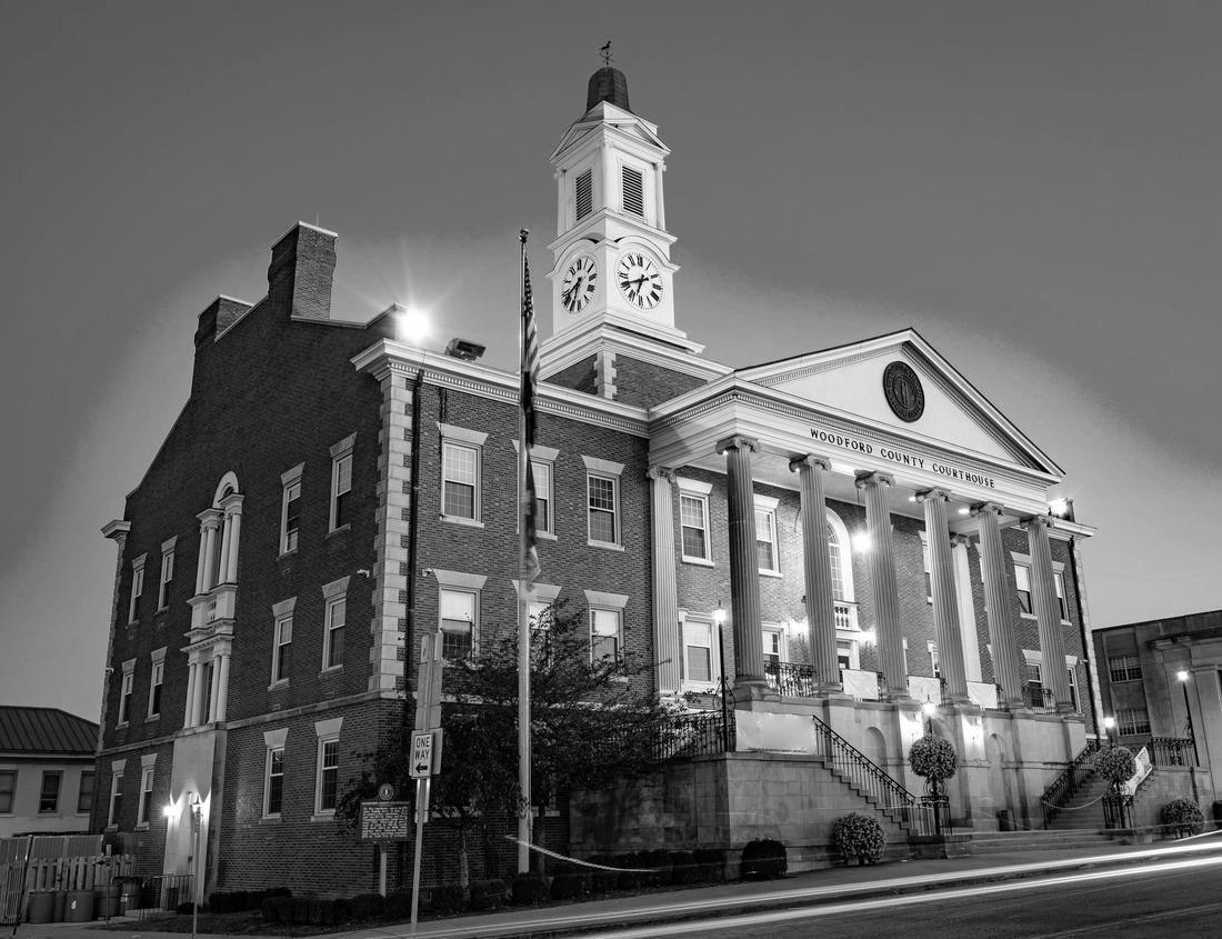 Noah Jigsaw Puzzle Iwakuni, Yamaguchi, Japan at Kintaikyo Bridge over the Nishiki River at dusk in black white 1000 pieces