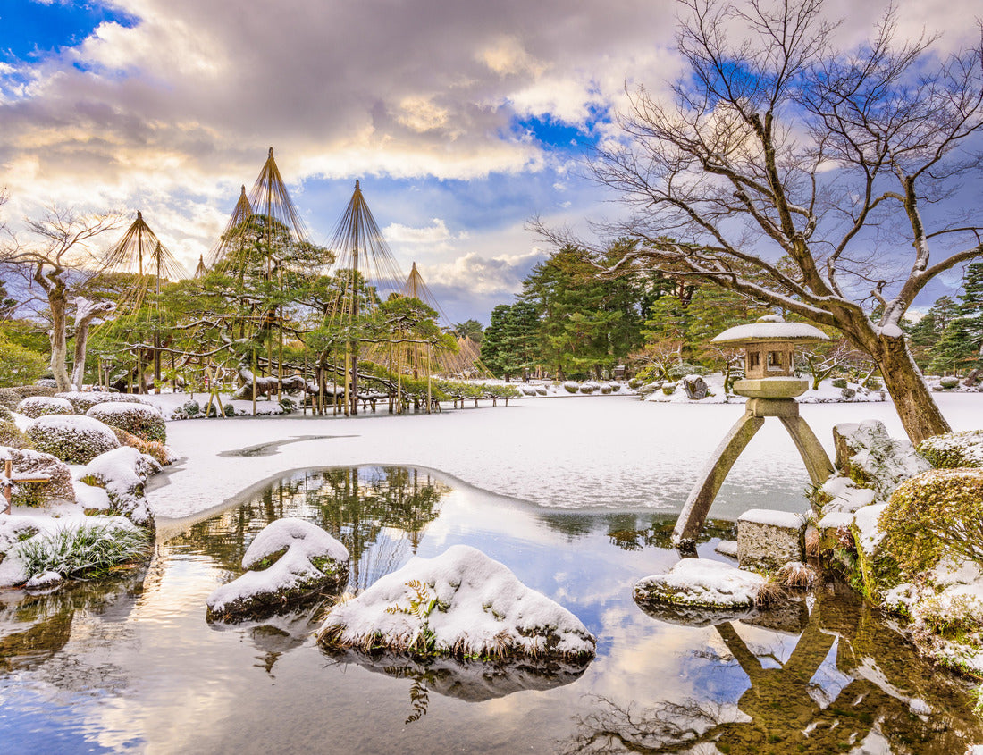 Noah Jigsaw Puzzle Kanazawa, Japan at Kenrokuen garden in winter 1000 pieces