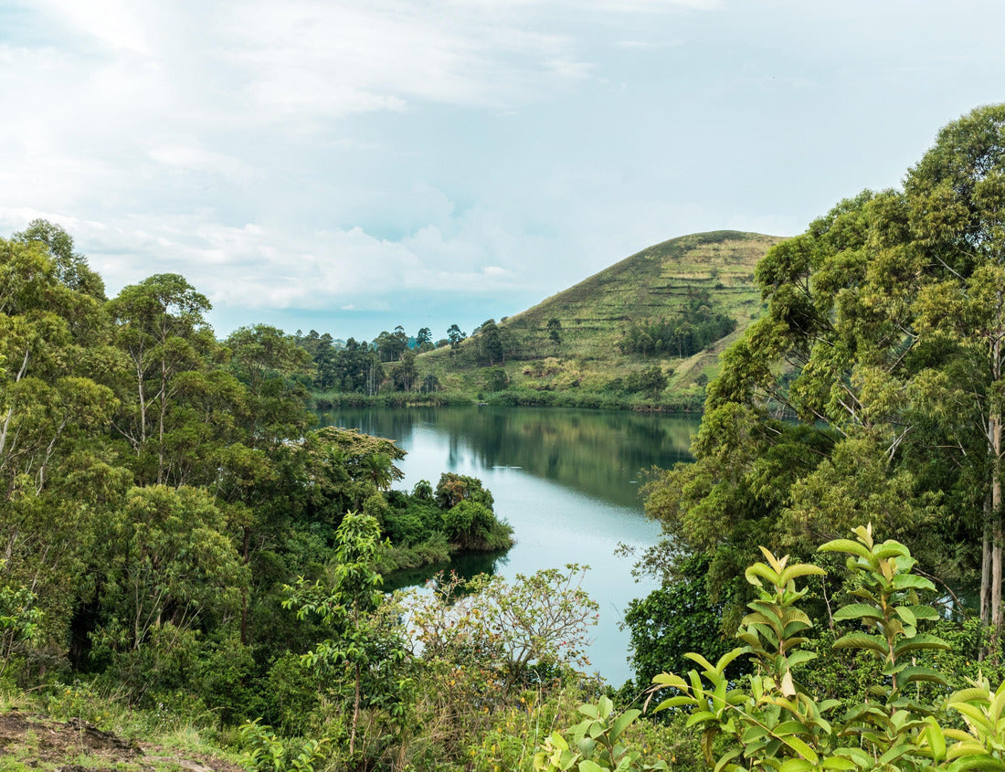 Noah Jigsaw Puzzle crater lake and mountains in Fort Portal, Uganda 1000 pieces