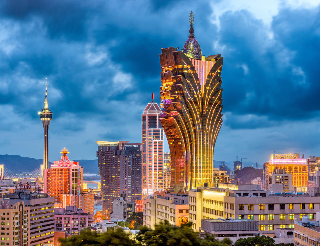 Noah Jigsaw Puzzle Macau, China city skyline at dusk 1000 pieces