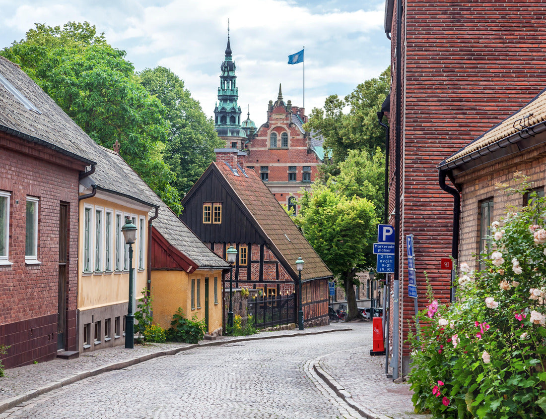 Noah Jigsaw Puzzle Lund, a small old town in Sweden, Scandinavian architecture, urban landscape 1000 pieces
