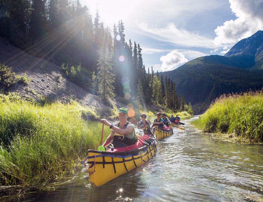Noah Jigsaw Puzzle Group paddling down the whitewater of the Nahanni River in the Northwest Territories 1000 pieces