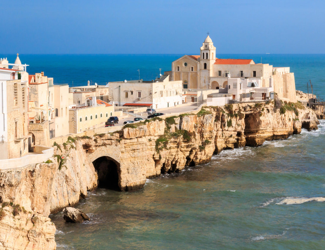 Noah Jigsaw Puzzle Italy, Foggia, Puglia, SE Italy, Gargano National Park, Vieste. Old town of Vieste with medieval church at the tip of the peninsula of this fishing village in Gargano, Puglia, Italy 1000 pieces