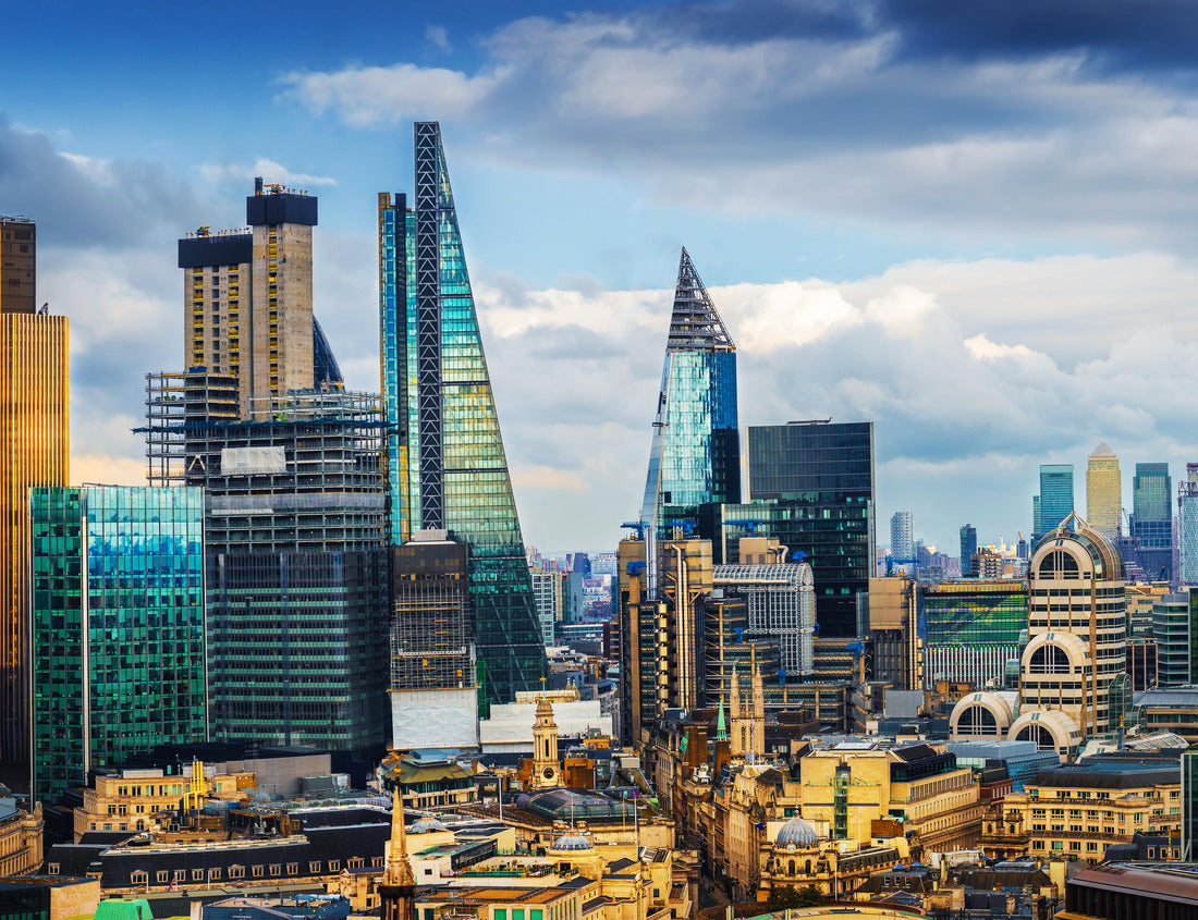 Noah Jigsaw Puzzle London, England - Panoramic skyline view of Bank and Canary Wharf, central London's leading financial districts with famous skyscrapers at golden hour 1000 pieces