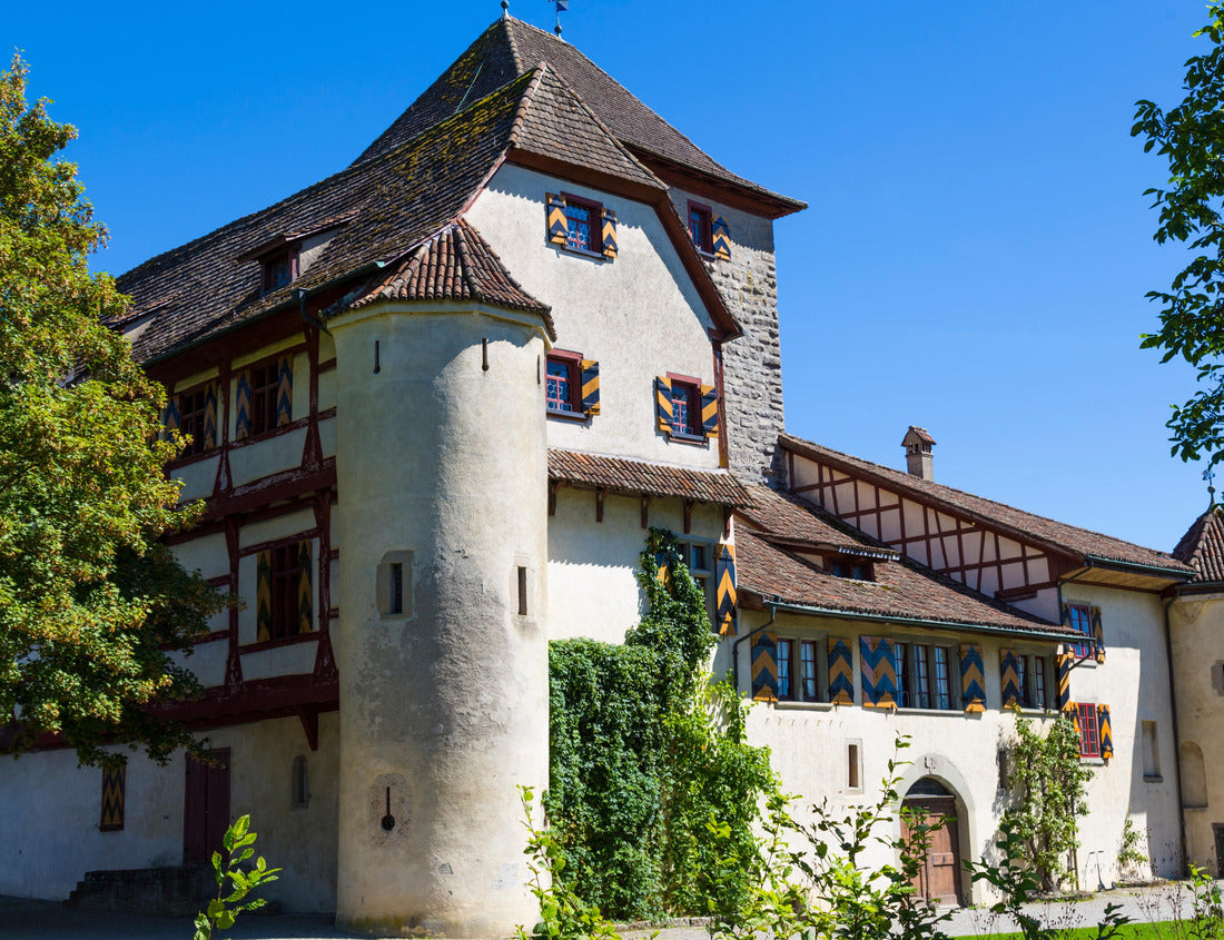 Noah Jigsaw Puzzle Ancient Hegi castle in the town of Winterthur, Switzerland. General view, outside on a blue sky background in a summer day 1000 pieces