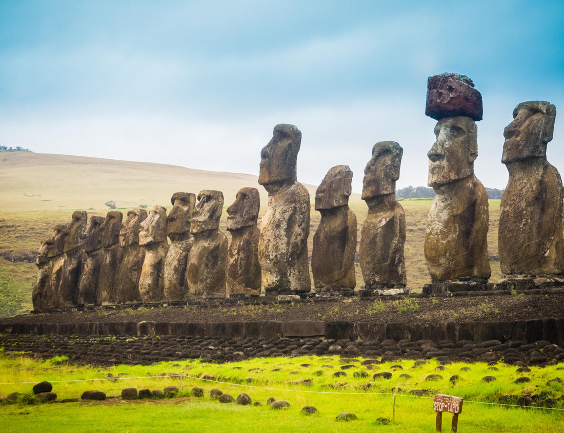 Noah Jigsaw Puzzle Moais at Ahu Tongariki on Easter Island 1000 pieces