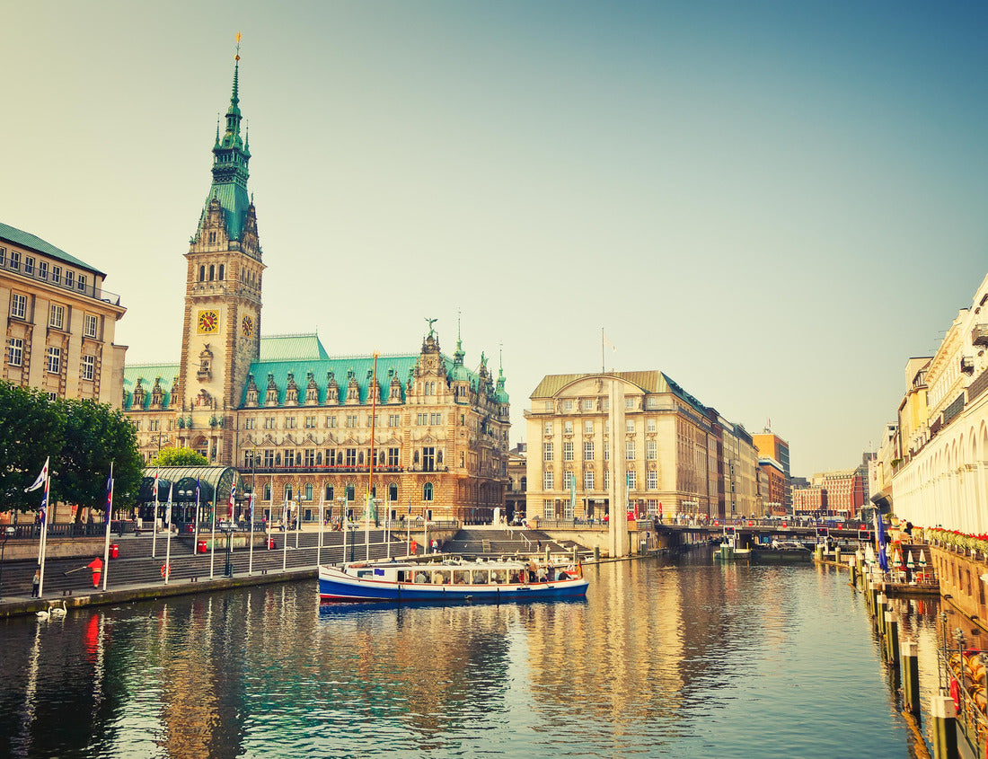 Noah Jigsaw Puzzle Hamburg townhall and Alster river 1000 pieces