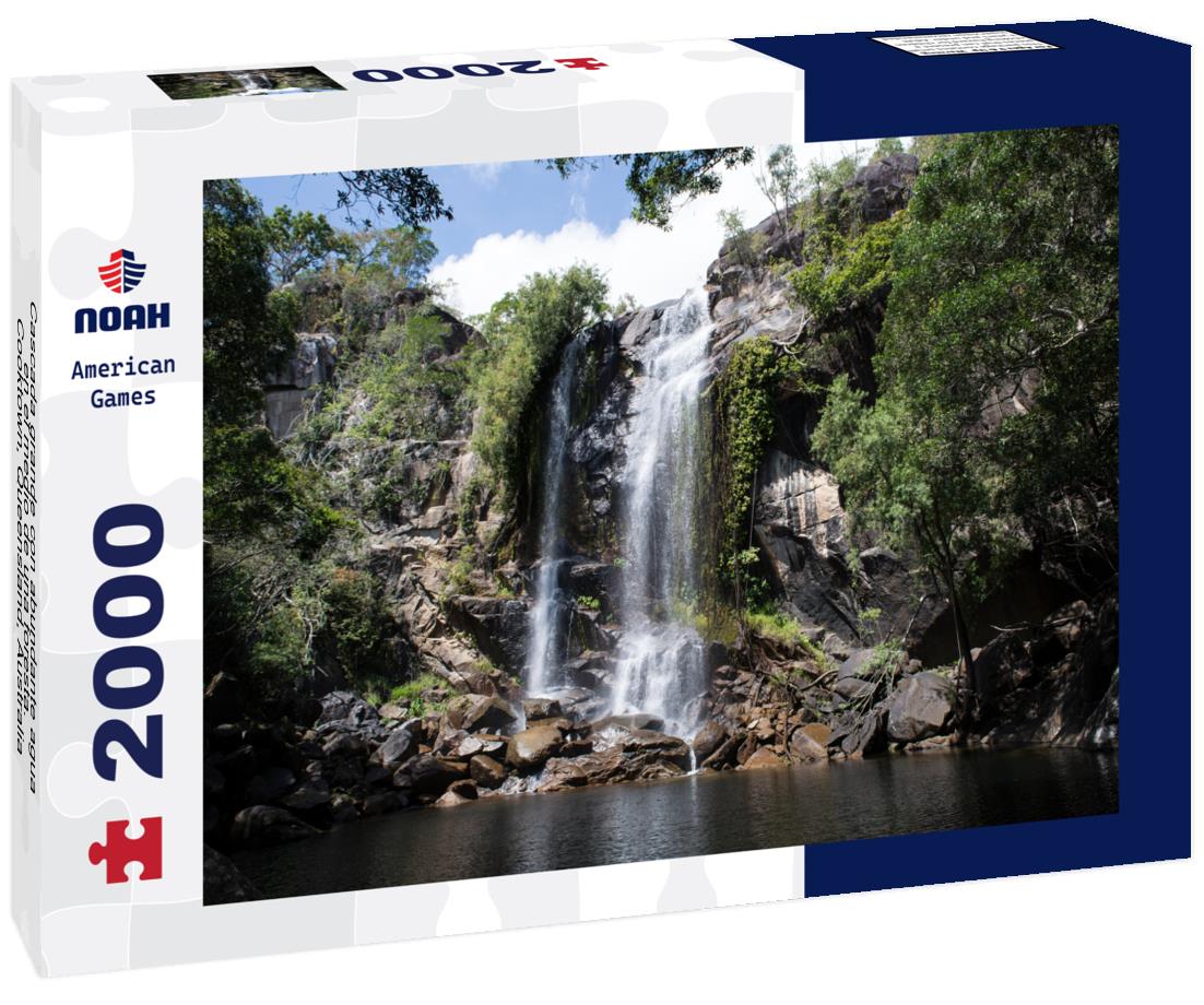 Noah Jigsaw Puzzle Cascada grande con abundante agua en el medio de una foresta. Cooktown, Queensland, Australia 2000 pieces