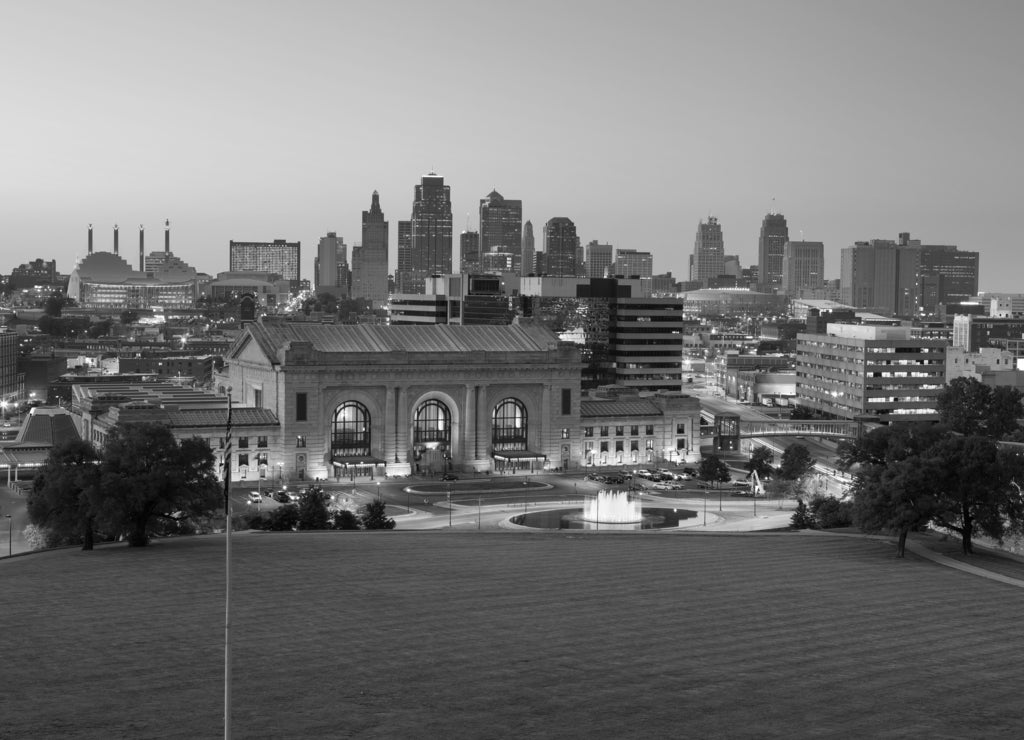 Kansas City, Missouri in black white