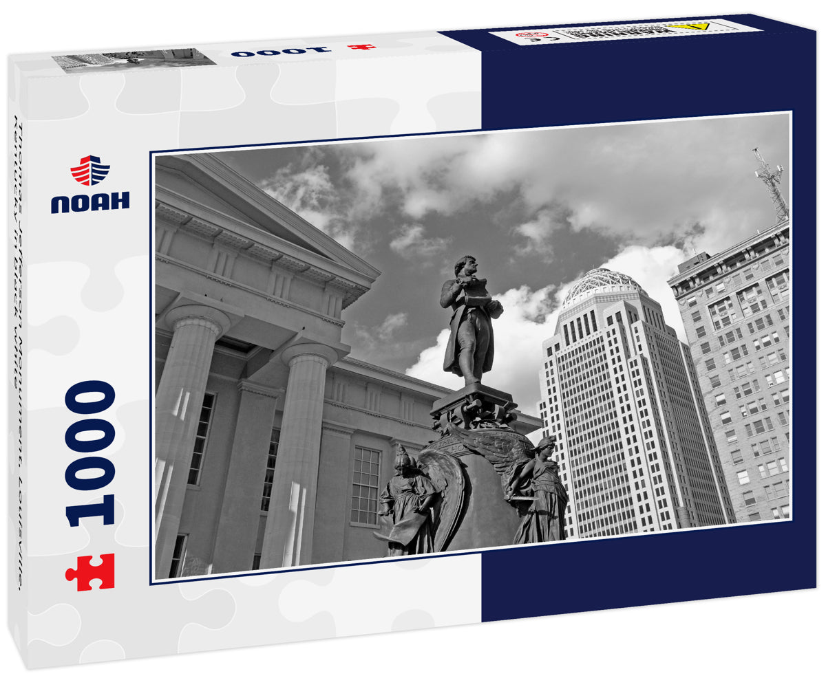 Thomas Jefferson Monument, Louisville, Kentucky in black white