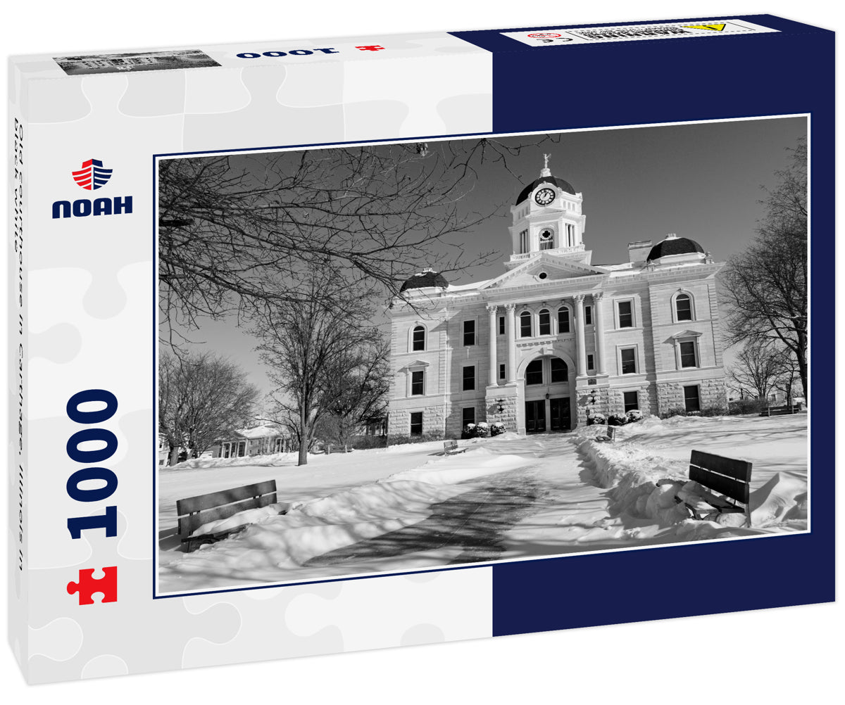 Old courthouse in Carthage, Illinois in black white