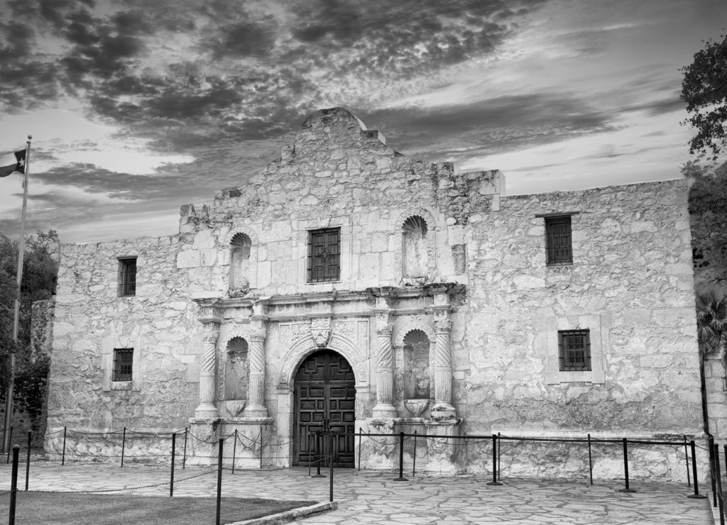 The Alamo, San Antonio, Texas in black white
