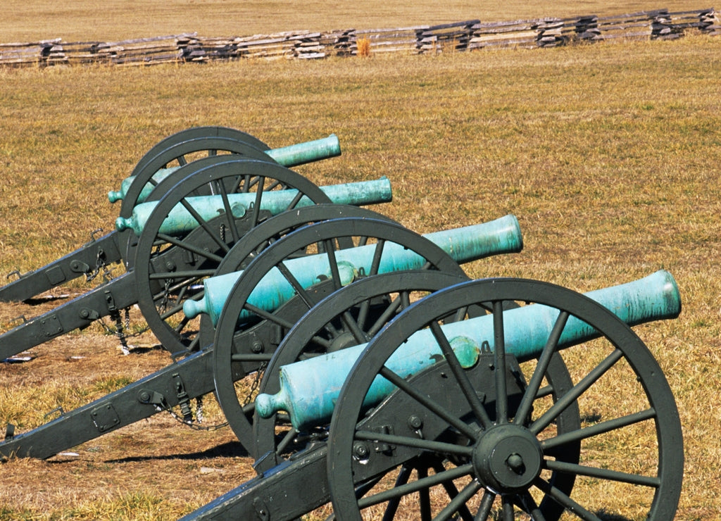 USA, Arkansas. Civil War cannons at Pea Ridge National Military Park