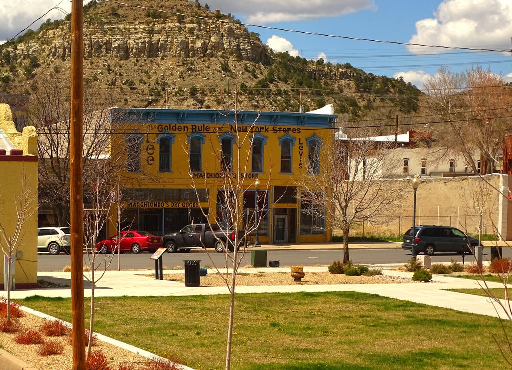 North America, United States, New Mexico, county of Colfax, town of Raton, building facade