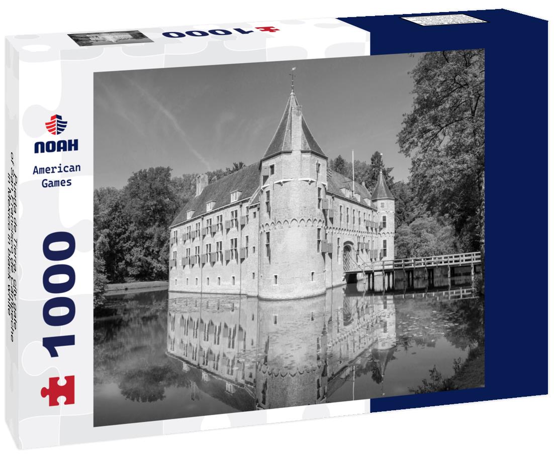 Noah Jigsaw Puzzle Puerta de Tierra, city gate of San Francisco de Campeche in Mexico in black white 1000 pieces