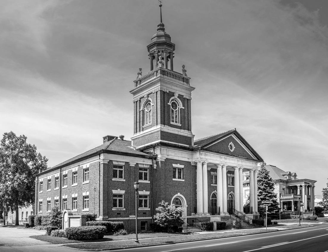 Noah Jigsaw Puzzle Allentown, Pennsylvania skyline on a sunny afternoon in black white 1000 pieces