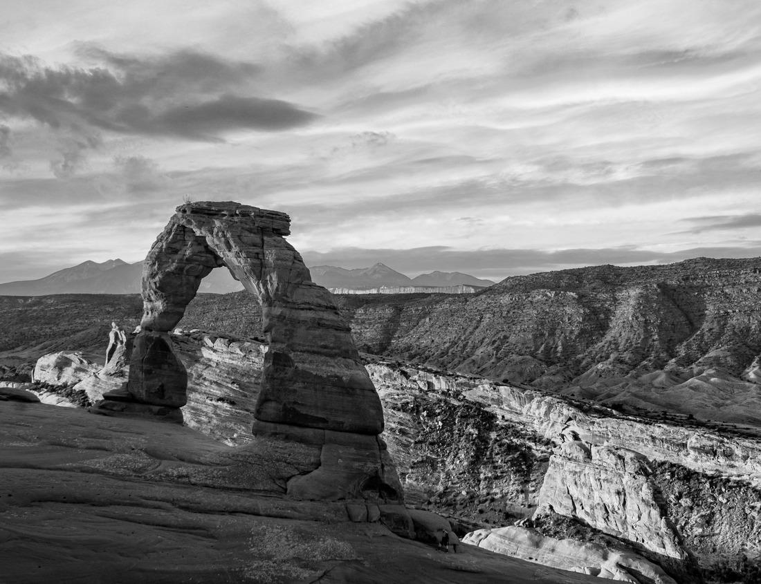 Noah Jigsaw Puzzle Hellenstein Castle in Heidenheim an der Brenz, Baden-Württemberg in black white 1000 pieces