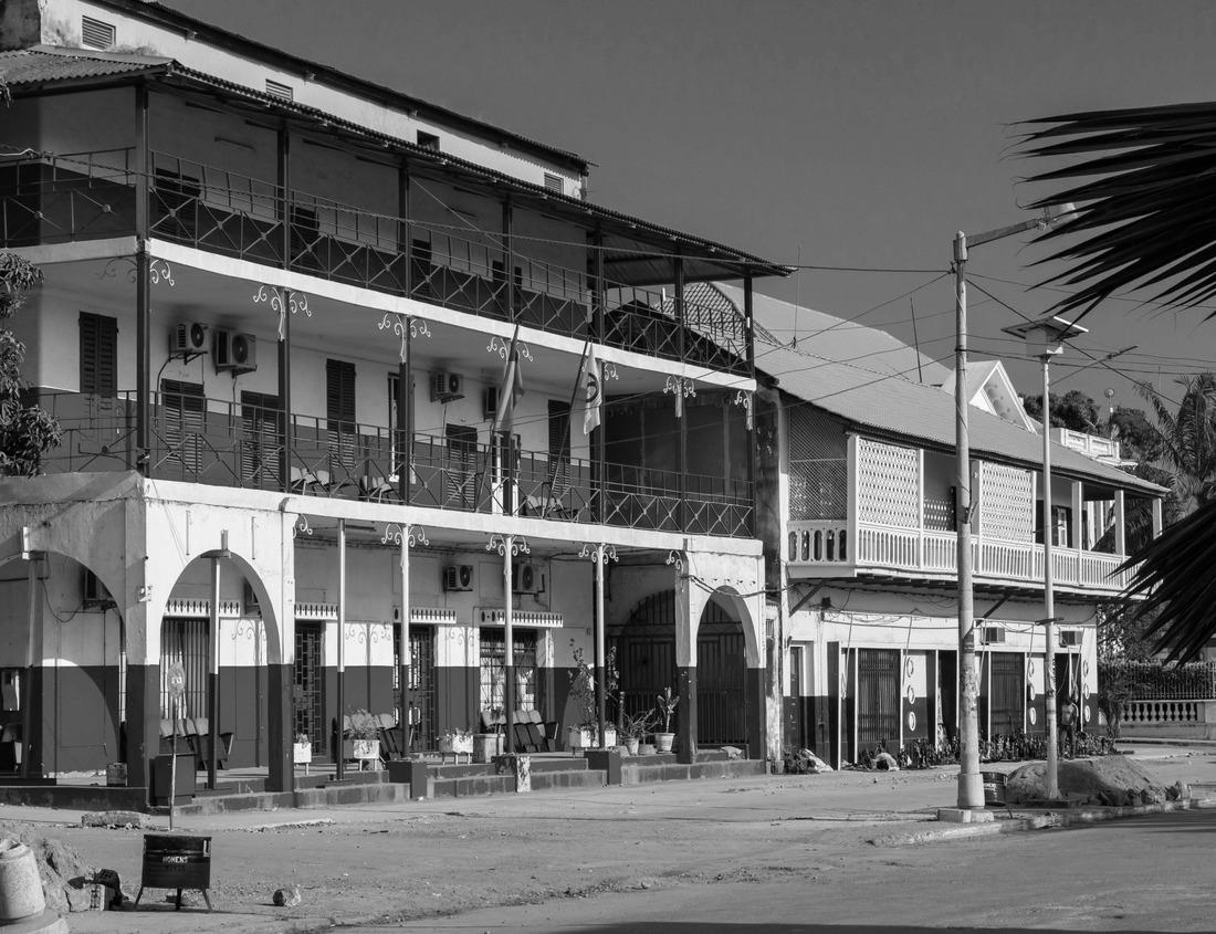 Noah Jigsaw Puzzle National Historic District in Harrison, Arkansas during autumn in black white 1000 pieces