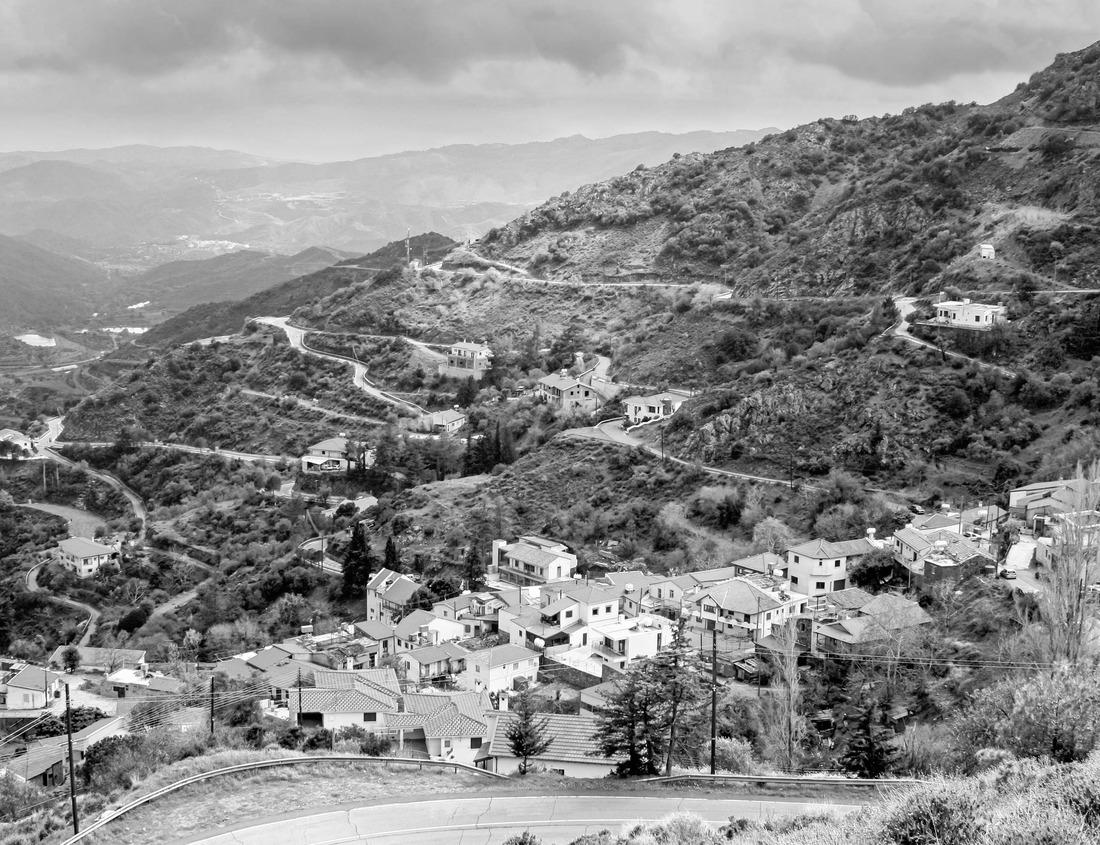 Noah Jigsaw Puzzle Aerial view of San Mateo Bridge, connecting the Peninsula and East Bay; residential areas of Foster City visible in the foreground ; San Francisco Bay Area, California in black white 1000 pieces
