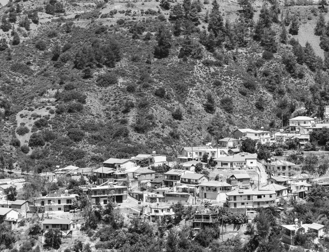 Noah Jigsaw Puzzle Aerial view of Paterson, NJ at sunset. Three public buildings dominate the skyline: Passaic County Court House Annex, Historic Court and Passaic County Superior Court in black white 1000 pieces