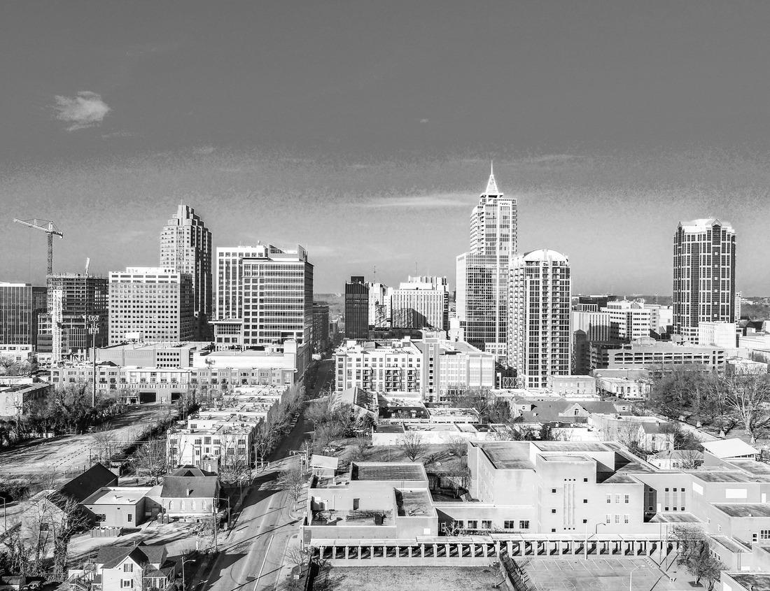 Aerial view of Downtown Raleigh, North Carolina, USA, Skyline. 1000pc PuzzleBlack and White