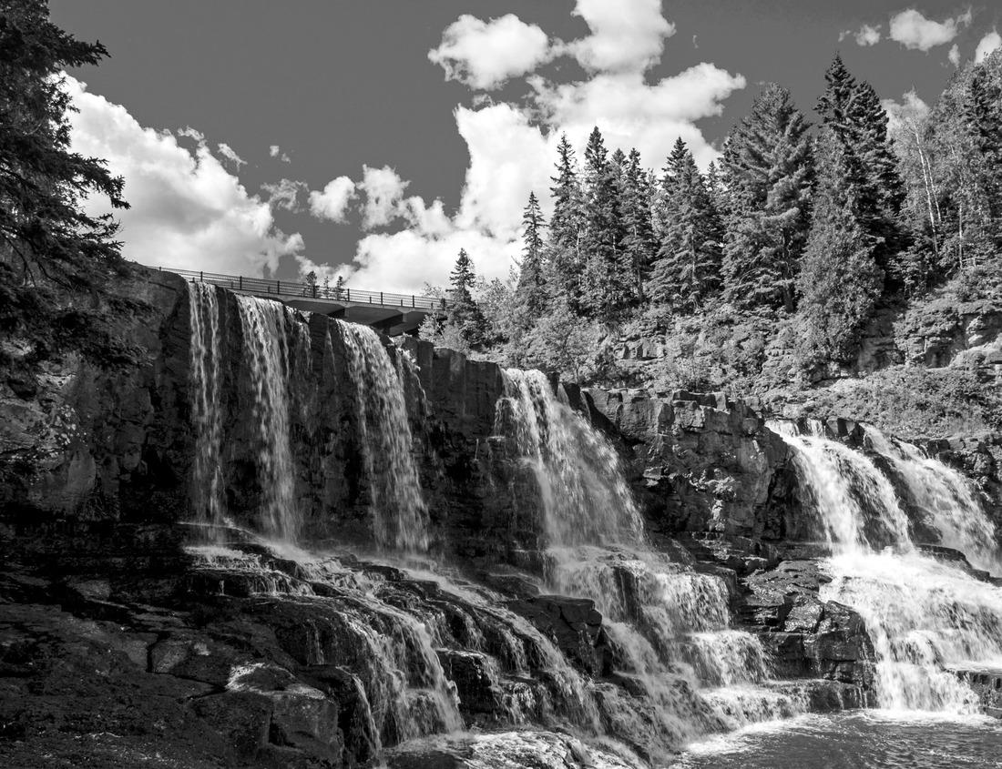 Noah Jigsaw Puzzle Gooseberry Falls on Minnesota's North Shore Drive, United States. in black white 1000 pieces