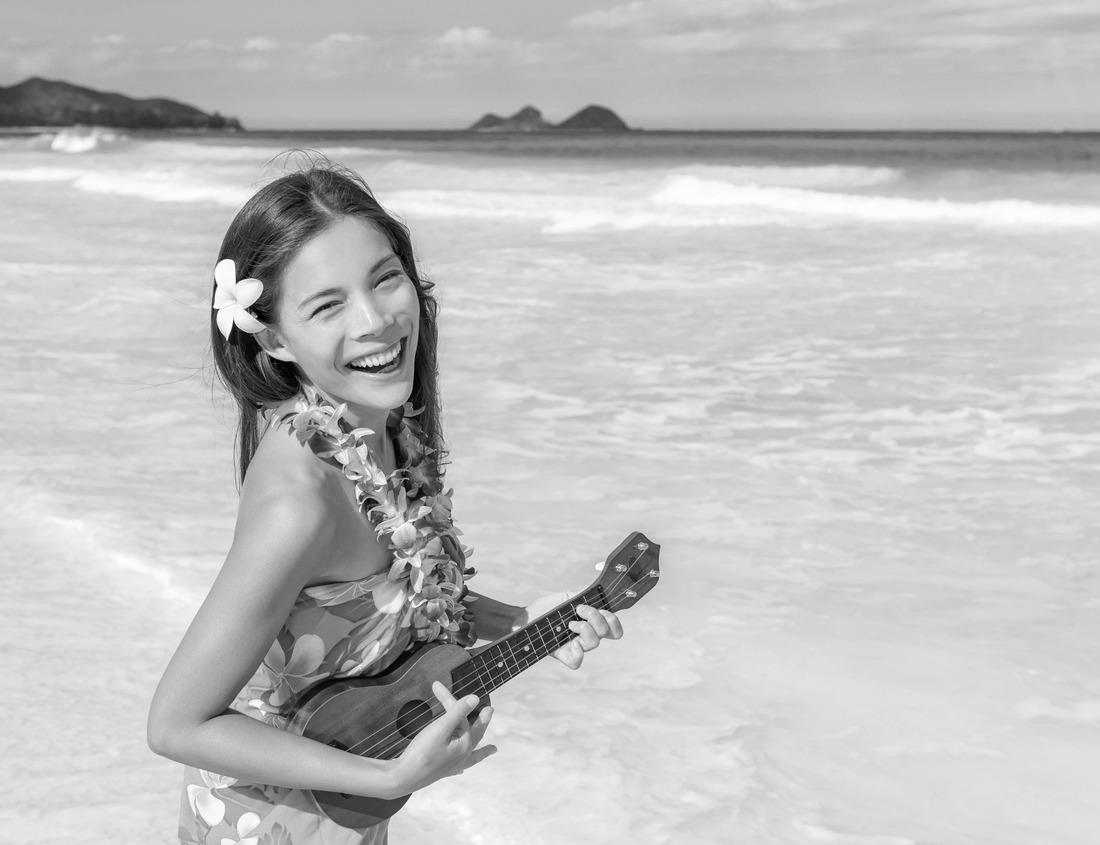 Noah Jigsaw Puzzle Hawaiian woman in a luau, Hawaii, plays the ukulele and dances hula. in black white 1000 pieces