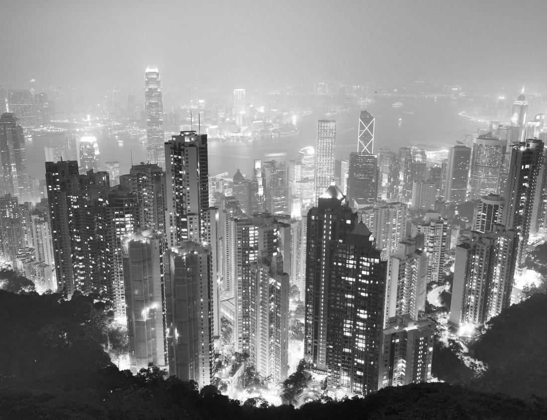 Noah Jigsaw Puzzle Long Beach lighthouse in black white 1000 pieces