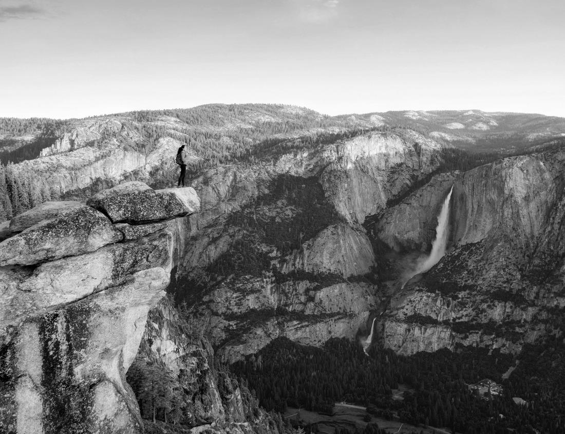 Noah Jigsaw Puzzle House and Banana Plantation in Rural Uganda in black white 1000 pieces