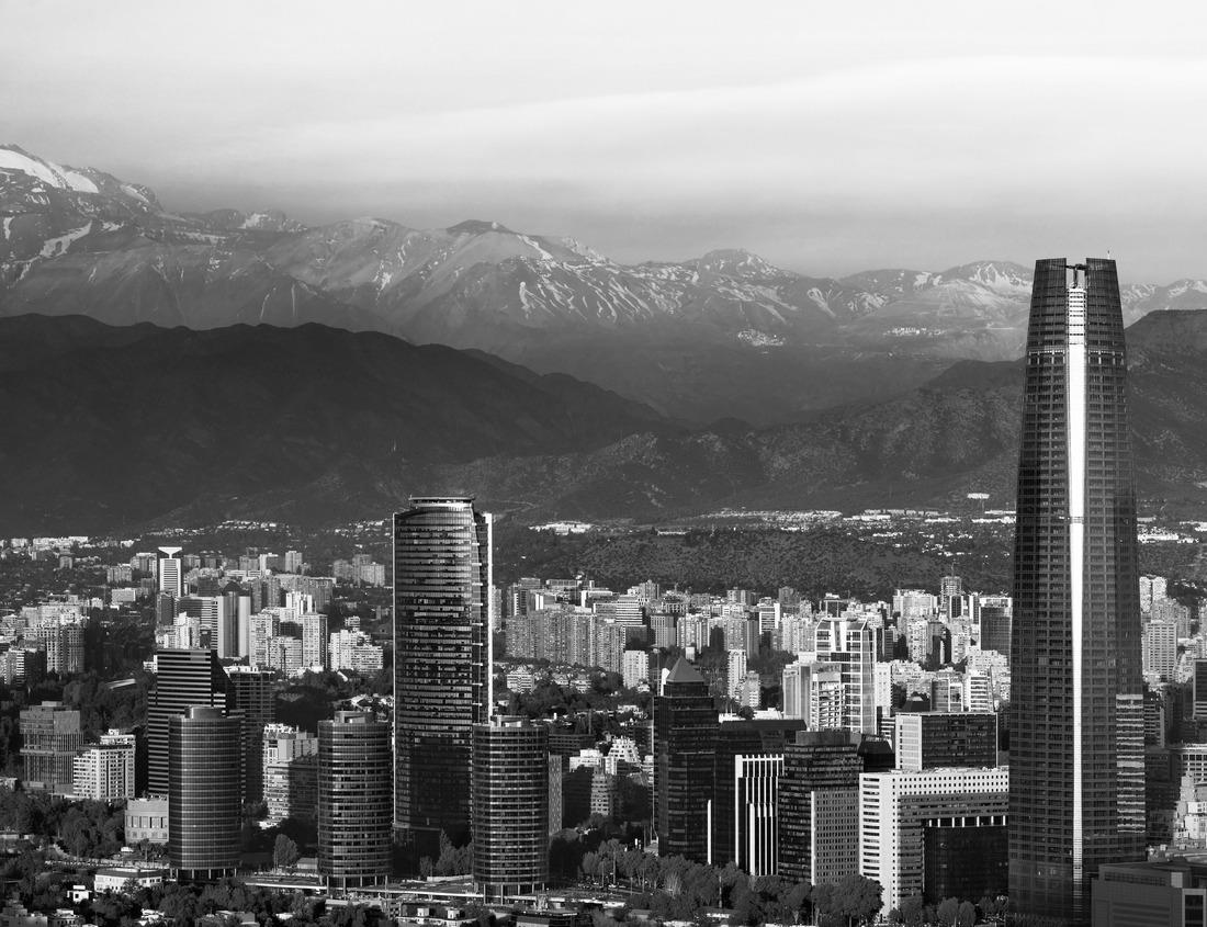 Noah Jigsaw Puzzle View of Santiago de Chile with Los Andes mountains behind. in black white 1000 pieces
